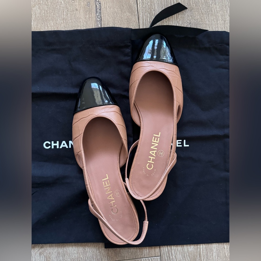 Chanel Calfskin Crocodile Embossed Patent Cap Toe CC Slingback Flats 35.5